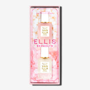 Coffret cadeau TWICE AS NICE contenant l'eau de parfum VANILLA RICE (7,5 ml) et l'eau de parfum VANILLA SALT (7,5 ml) sur fond blanc